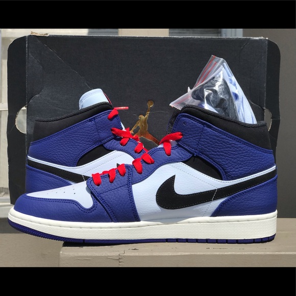 Nike Men Air Jordan 1 Mid SE - Picture 2 of 5